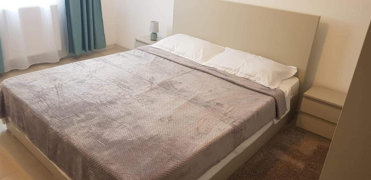 Apartament Modern Ioan Popasu Lägenhet Braşov Exteriör bild