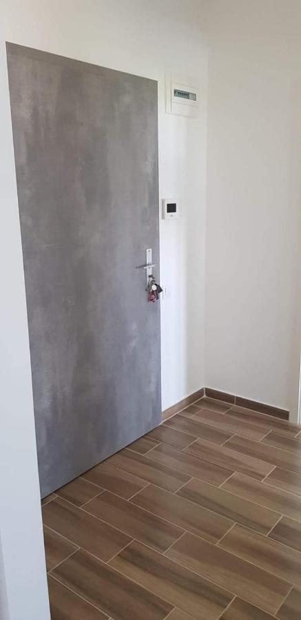 Apartament Modern Ioan Popasu Lägenhet Braşov Exteriör bild