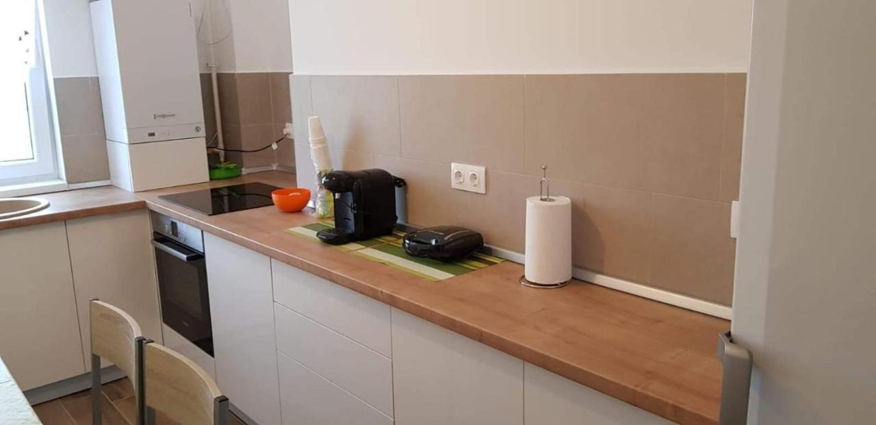 Apartament Modern Ioan Popasu Lägenhet Braşov Exteriör bild
